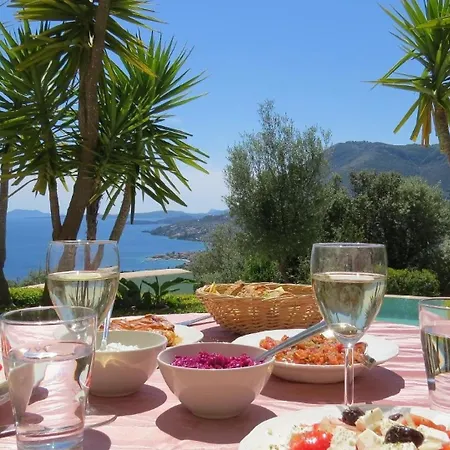 Drei Grazien, Luxurioese Mit Eigenem Pool 度假居 Katouna
