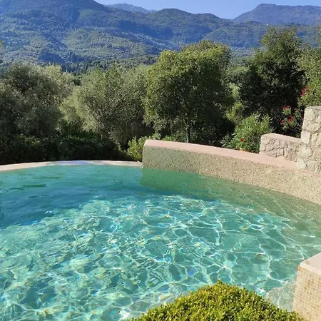 度假居 Drei Grazien, Luxurioese Mit Eigenem Pool Katouna